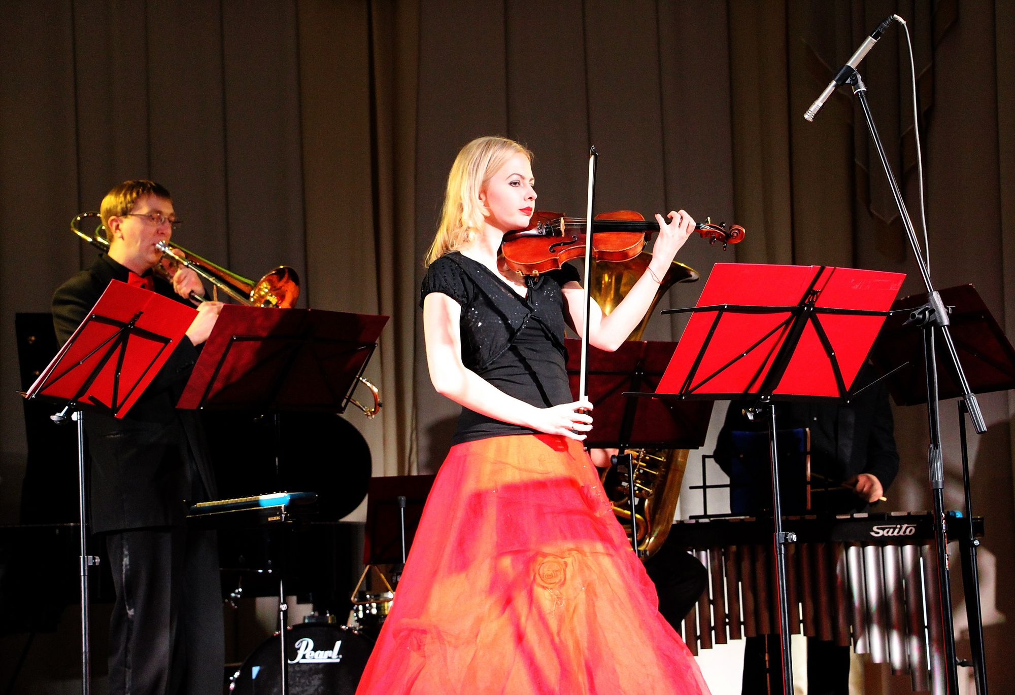 Ольга Радецкая приняла участие в Музыкально-художественном концерте «Цветные сны»